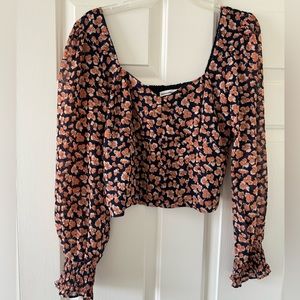 Long-sleeve cropped blouse